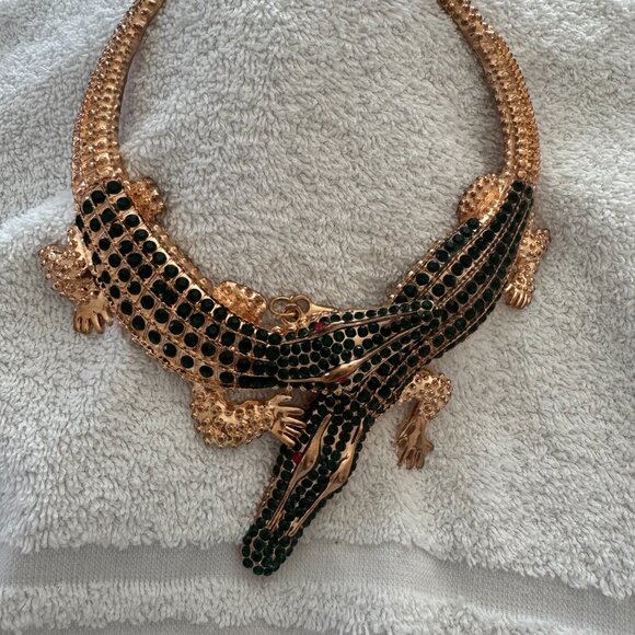 no brand Jewelry - Elegant Statement Necklace – Timeless Chic Style